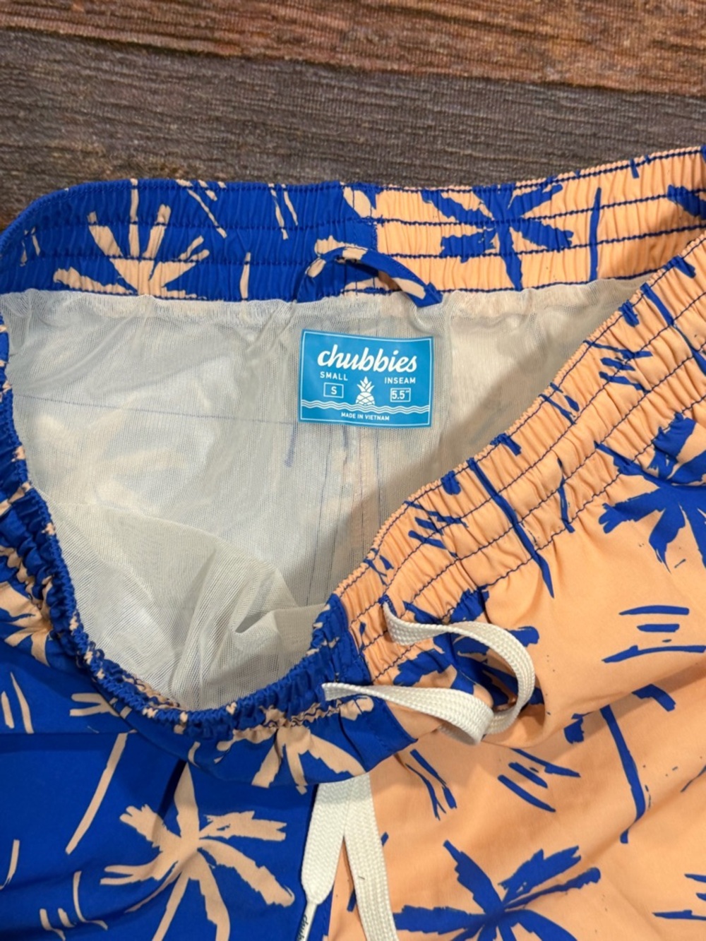 Chubbies Palm Trees Mens Shorts Summer Beach Small Trunks - Picture 6 of 6